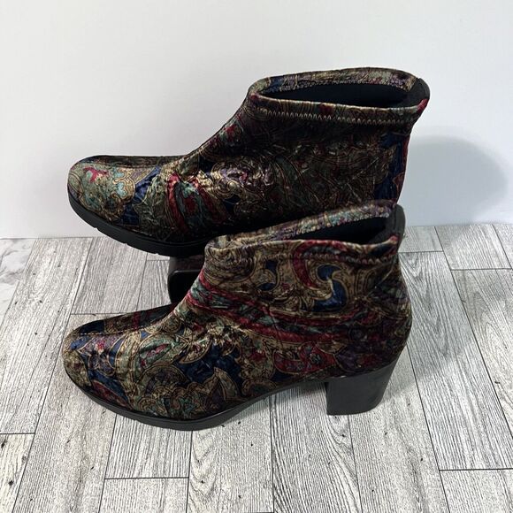 Toni Pons Finley Crushed Velvet Paisley Ankle Boots Shoes Women's 6.5 Booties - Picture 9 of 17